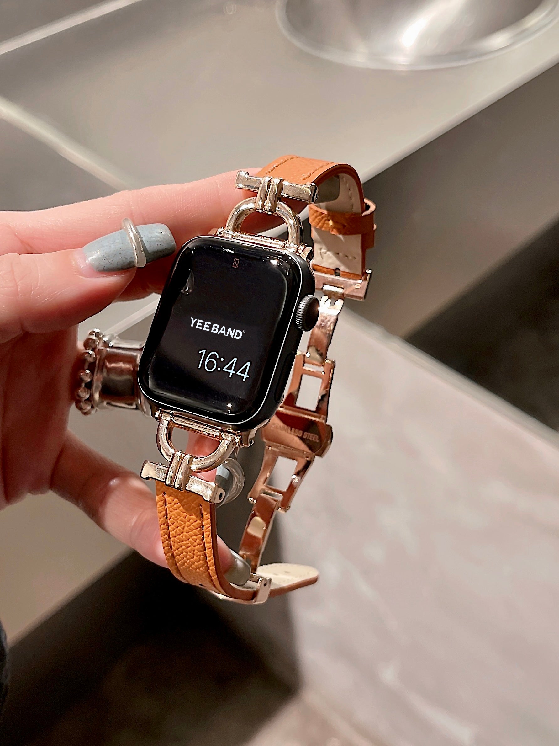 Butterfly Buckle Metal Patchwork Leather Strap for applewatch