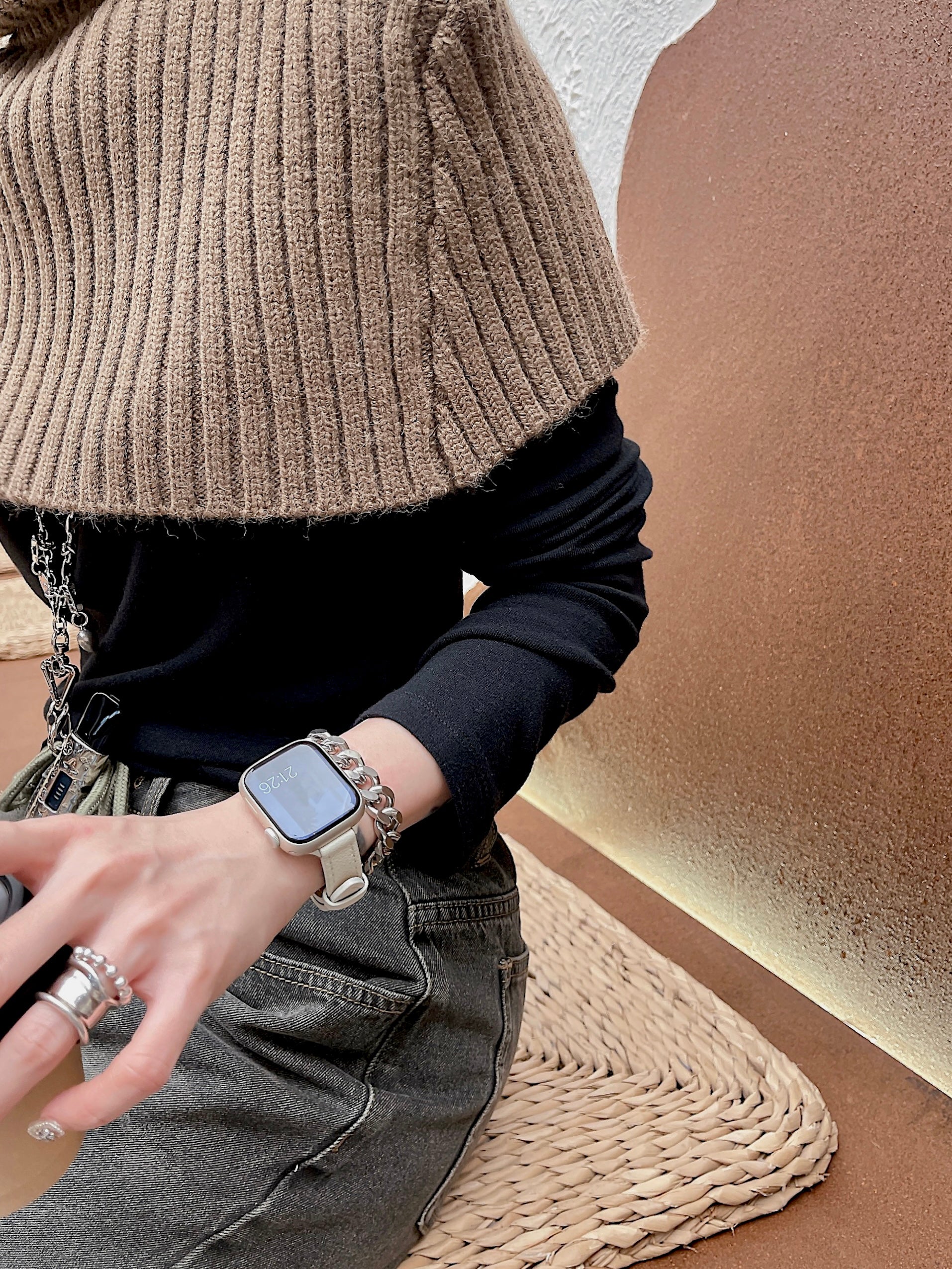 Double Loop Chain Band