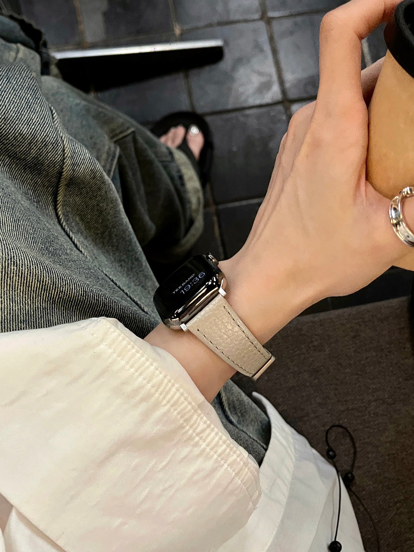 Magnetic Pebbled Leather Band