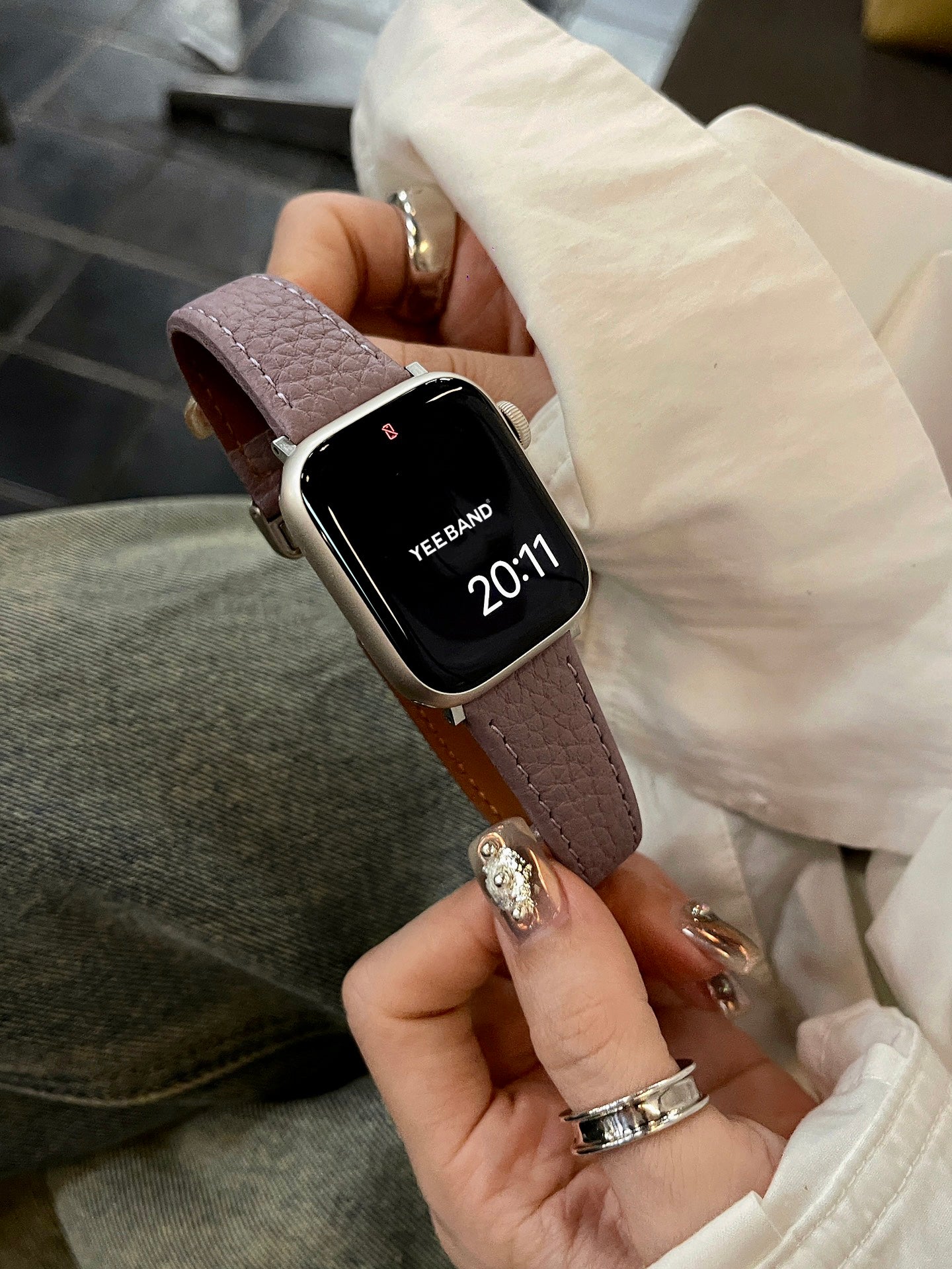 Magnetic Pebbled Leather Band