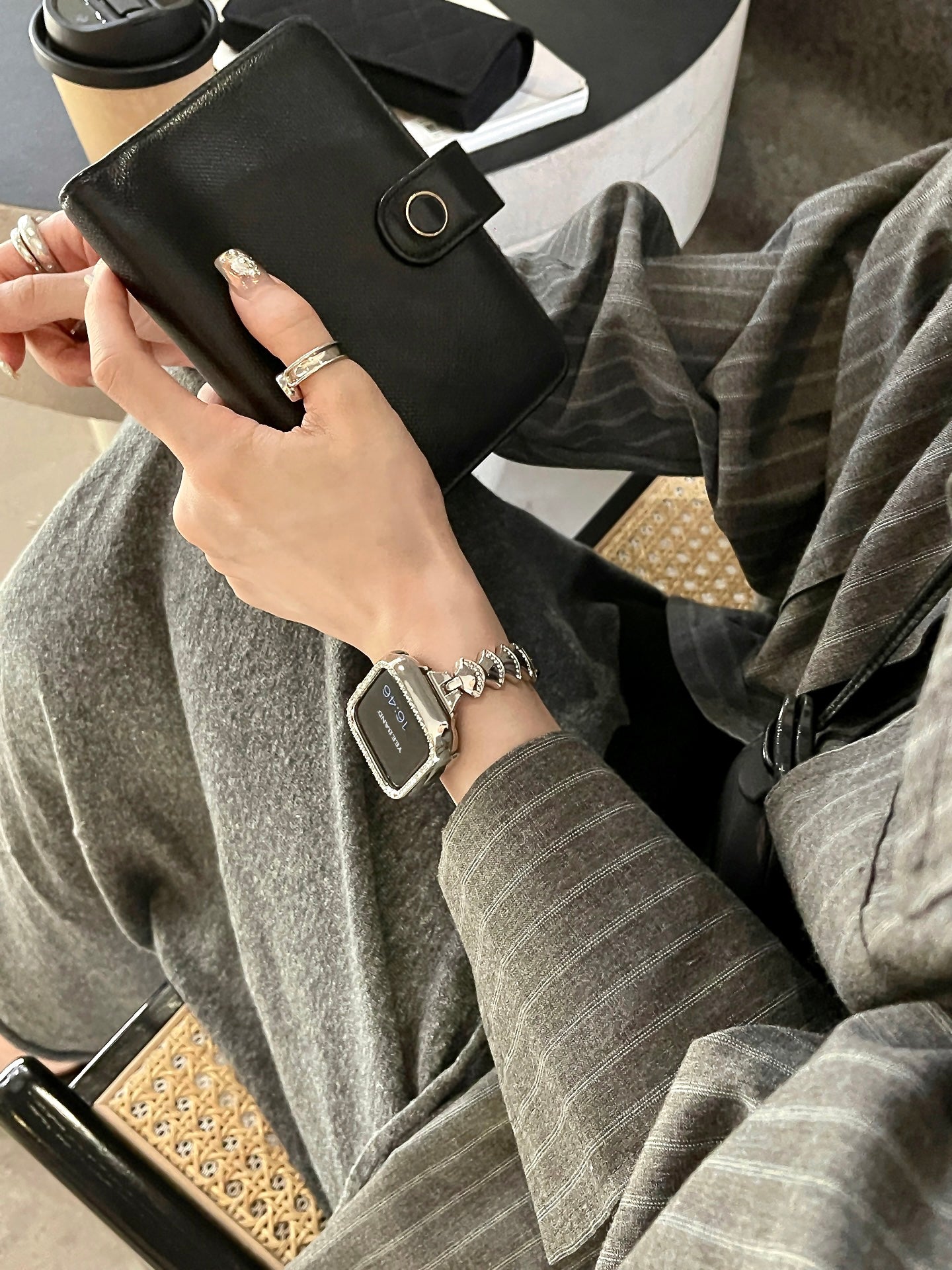 Zirconia shell bracelet design band for applewatch