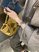 Stainless steel bracelet with crushed silver rattan checkered pattern for applewatch