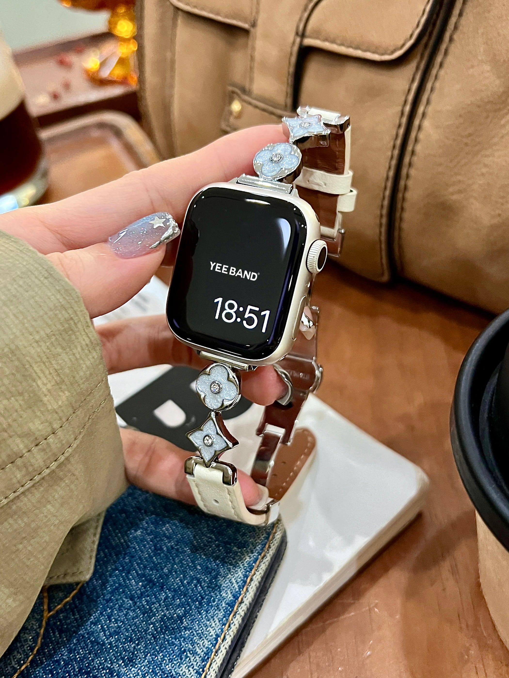 Enameled leather strap with tangerine flowers